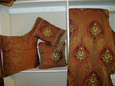 Queen Comforter Set with Pillows